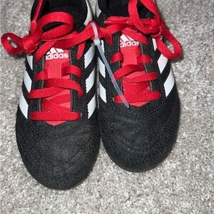 Adidas Goletto VI FG Kids size 10K Soccer Cleats Black-Red Shoe G26367